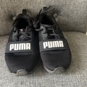 Boys Puma Sneakers